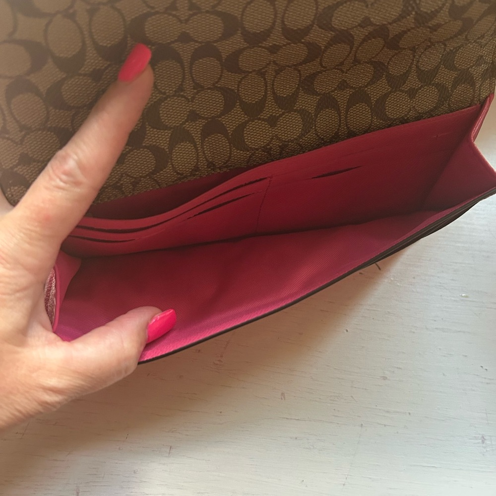 Nwt faux Coach Hot Pink Pebbled Leather Continental Wallet - Picture 7 of 10